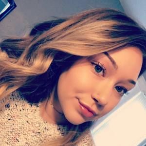 Meet your Posher, Leah